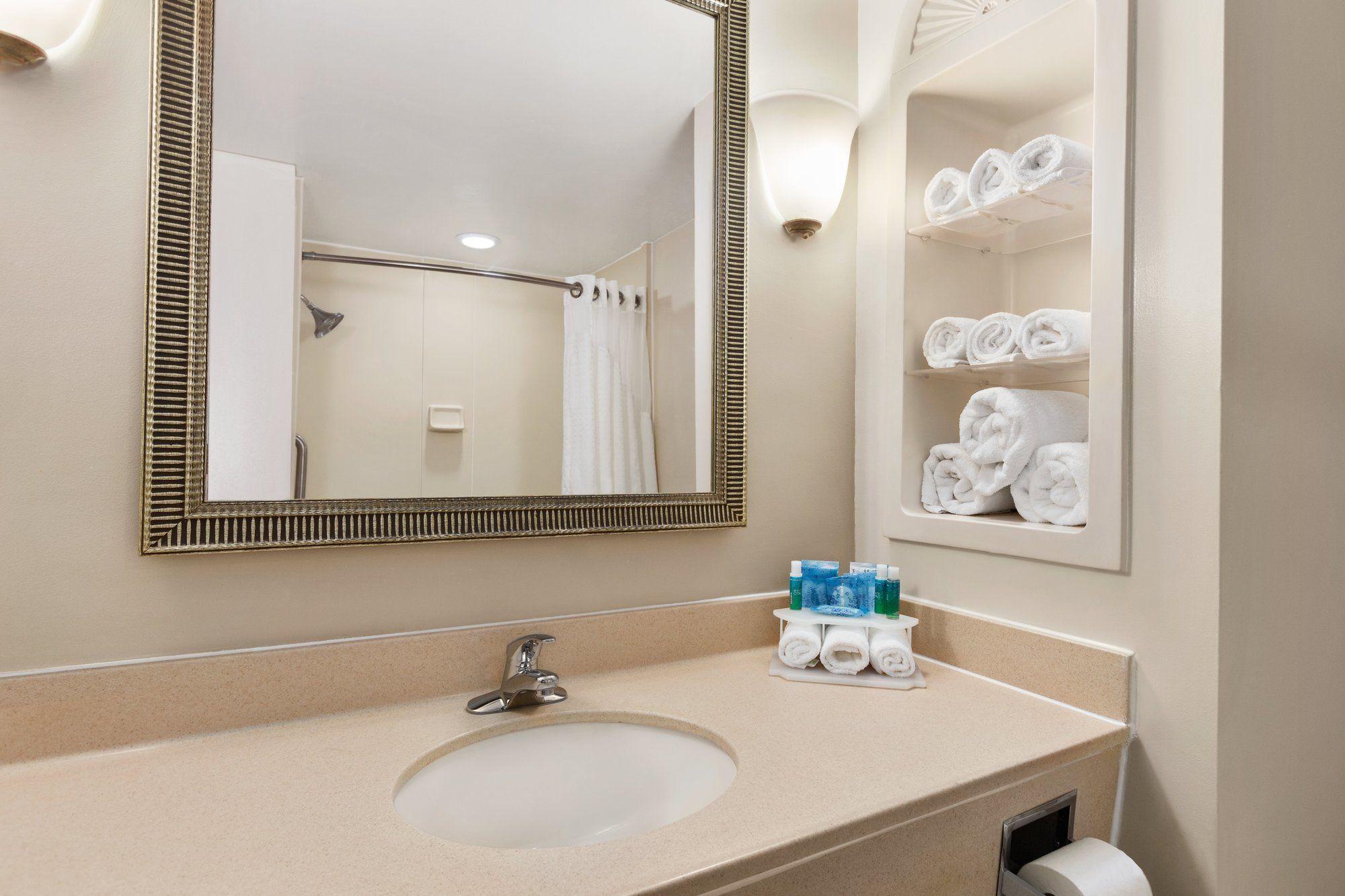 Holiday Inn Express & Suites Florence By Ihg Zewnętrze zdjęcie
